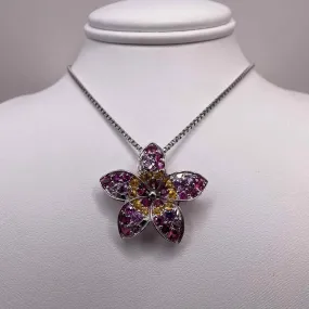 14 KW WHITE GOLD RUBY AND SAPPHIRE FLOWER PENDANT NECKLACE