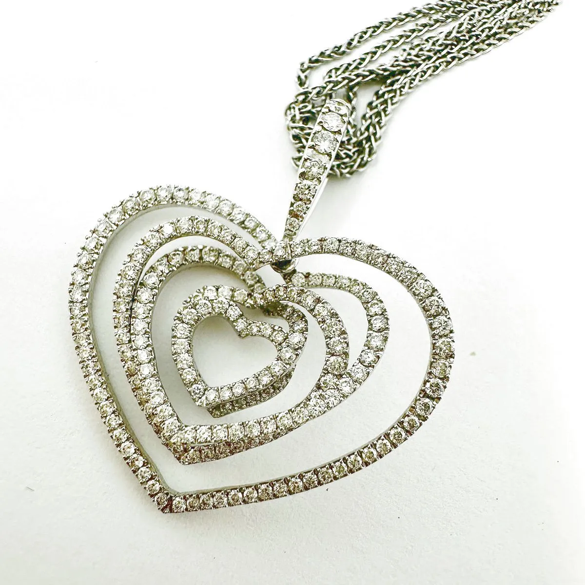 18K White Gold Necklace with Diamond Heart Pendant