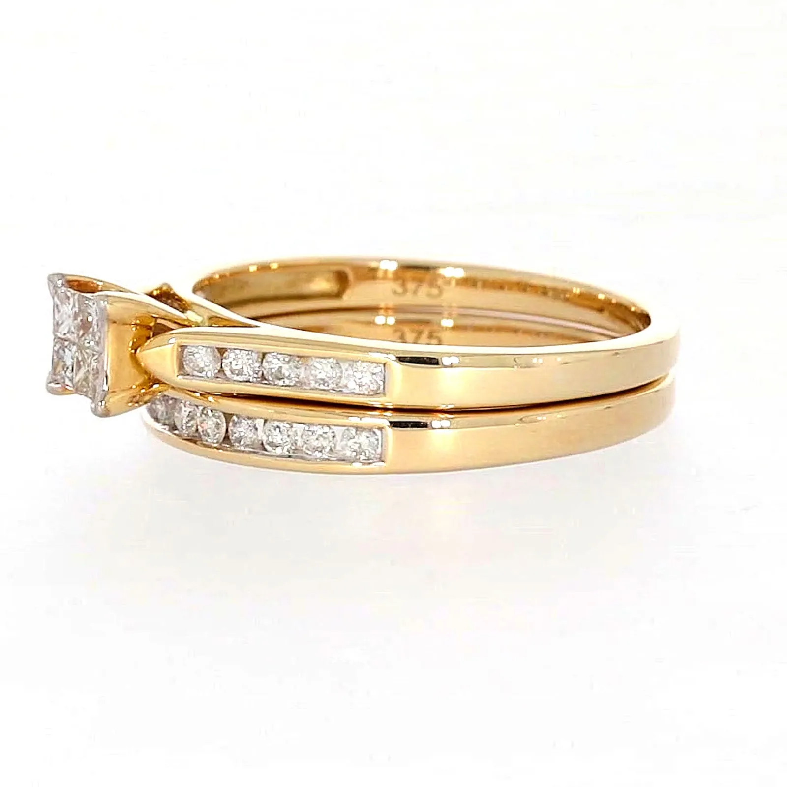 9ct Yellow Gold Princess & Round Brilliant Cut with 1/2 CARAT tw of Diamonds Ring