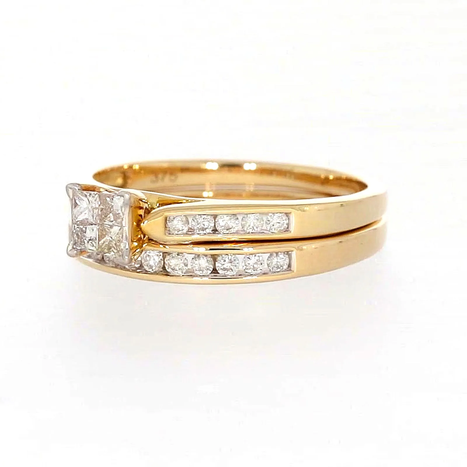 9ct Yellow Gold Princess & Round Brilliant Cut with 1/2 CARAT tw of Diamonds Ring