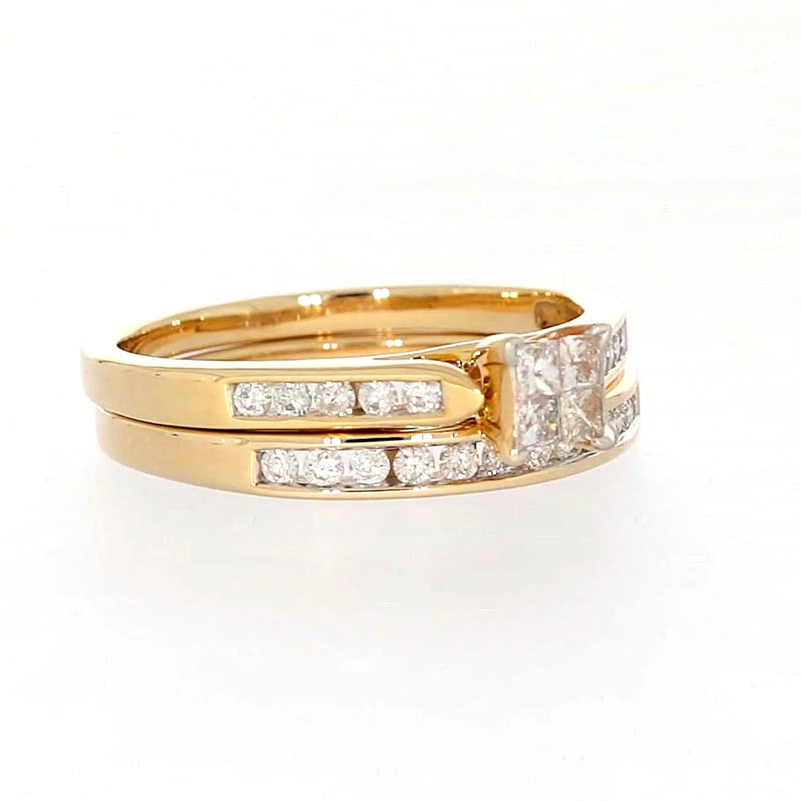 9ct Yellow Gold Princess & Round Brilliant Cut with 1/2 CARAT tw of Diamonds Ring