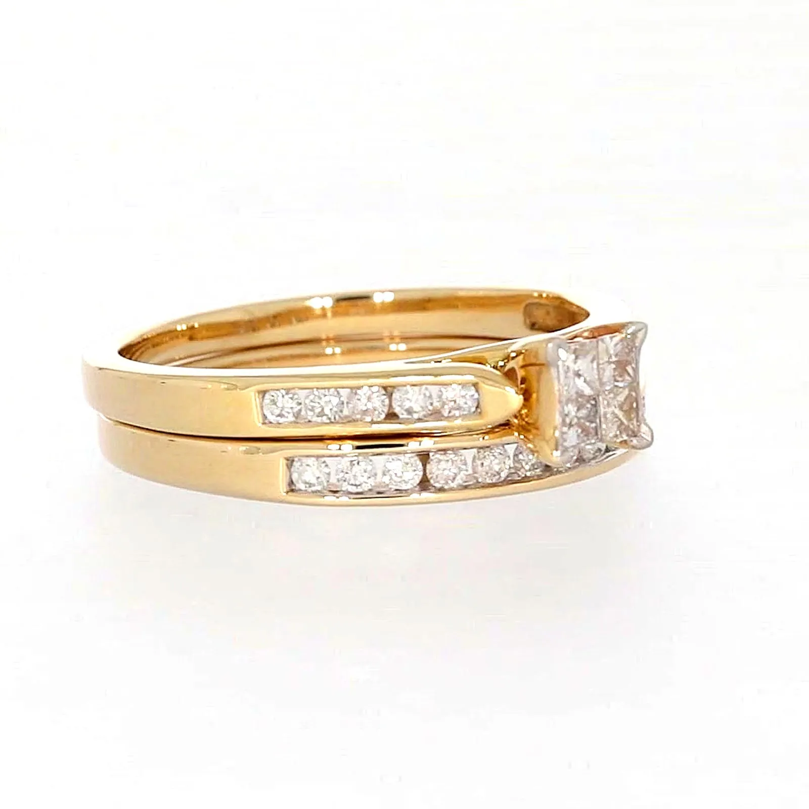 9ct Yellow Gold Princess & Round Brilliant Cut with 1/2 CARAT tw of Diamonds Ring