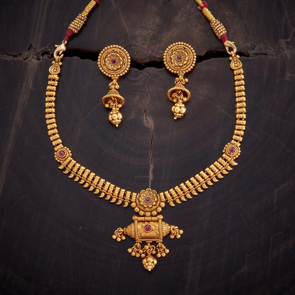 Antique Necklace 153650