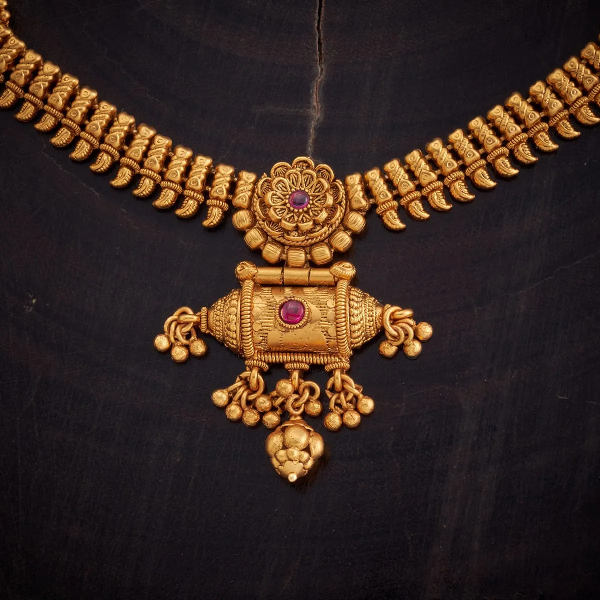 Antique Necklace 153650