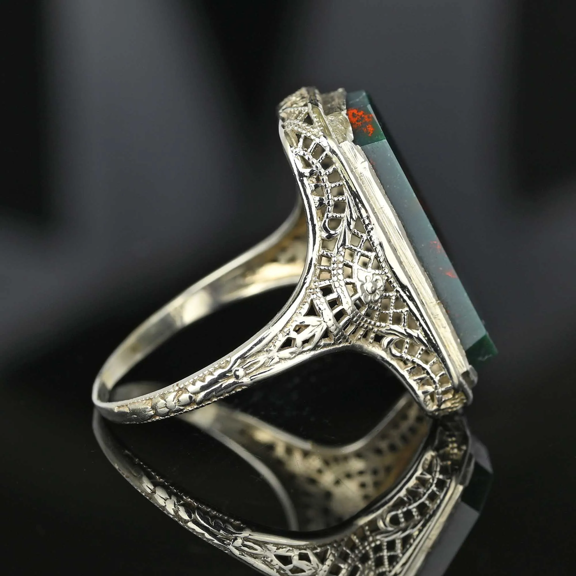 Art Deco 18K White Gold Filigree Bloodstone Ring