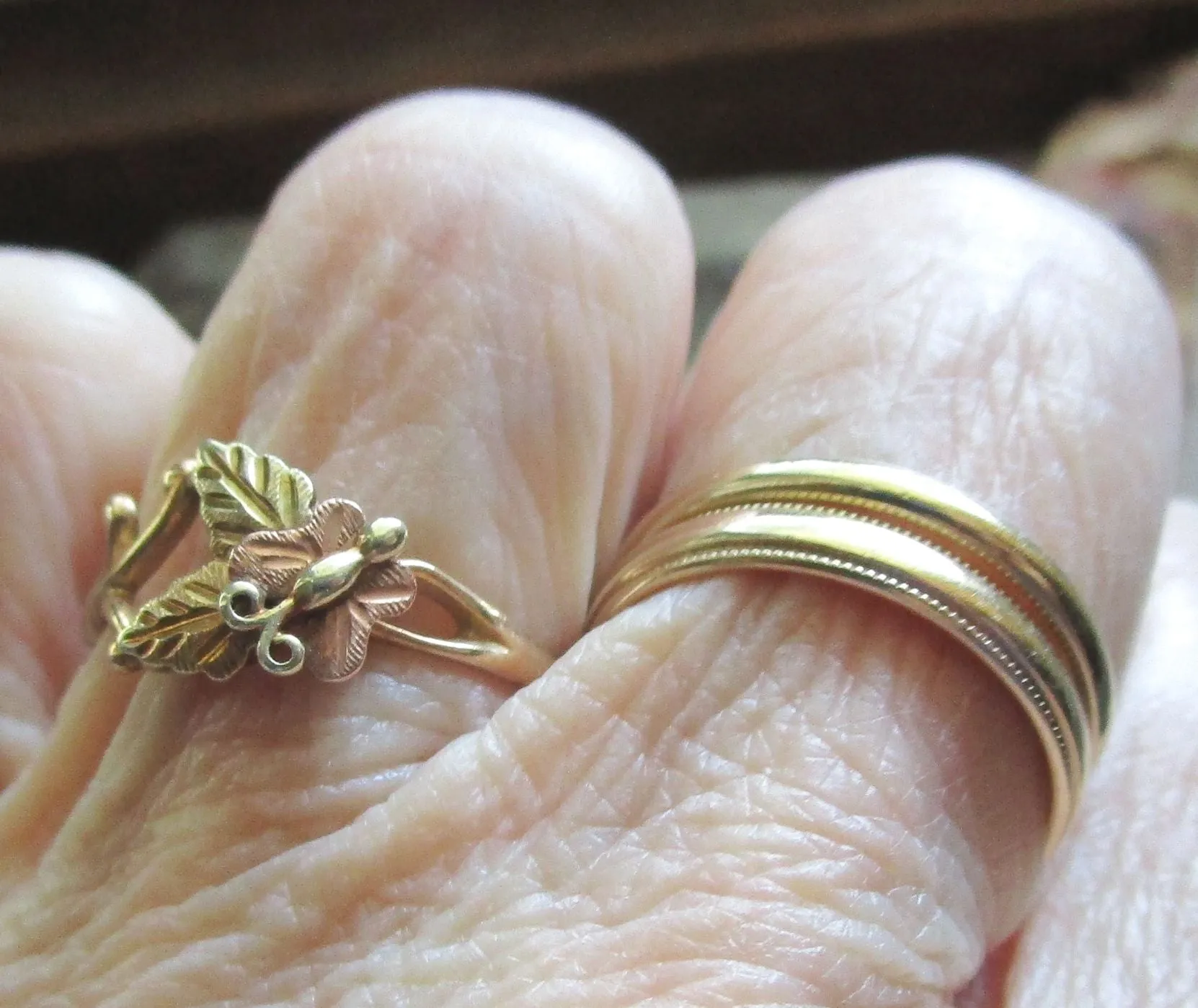 Black Hills Gold Leaf Butterfly Vintage Ring 10K