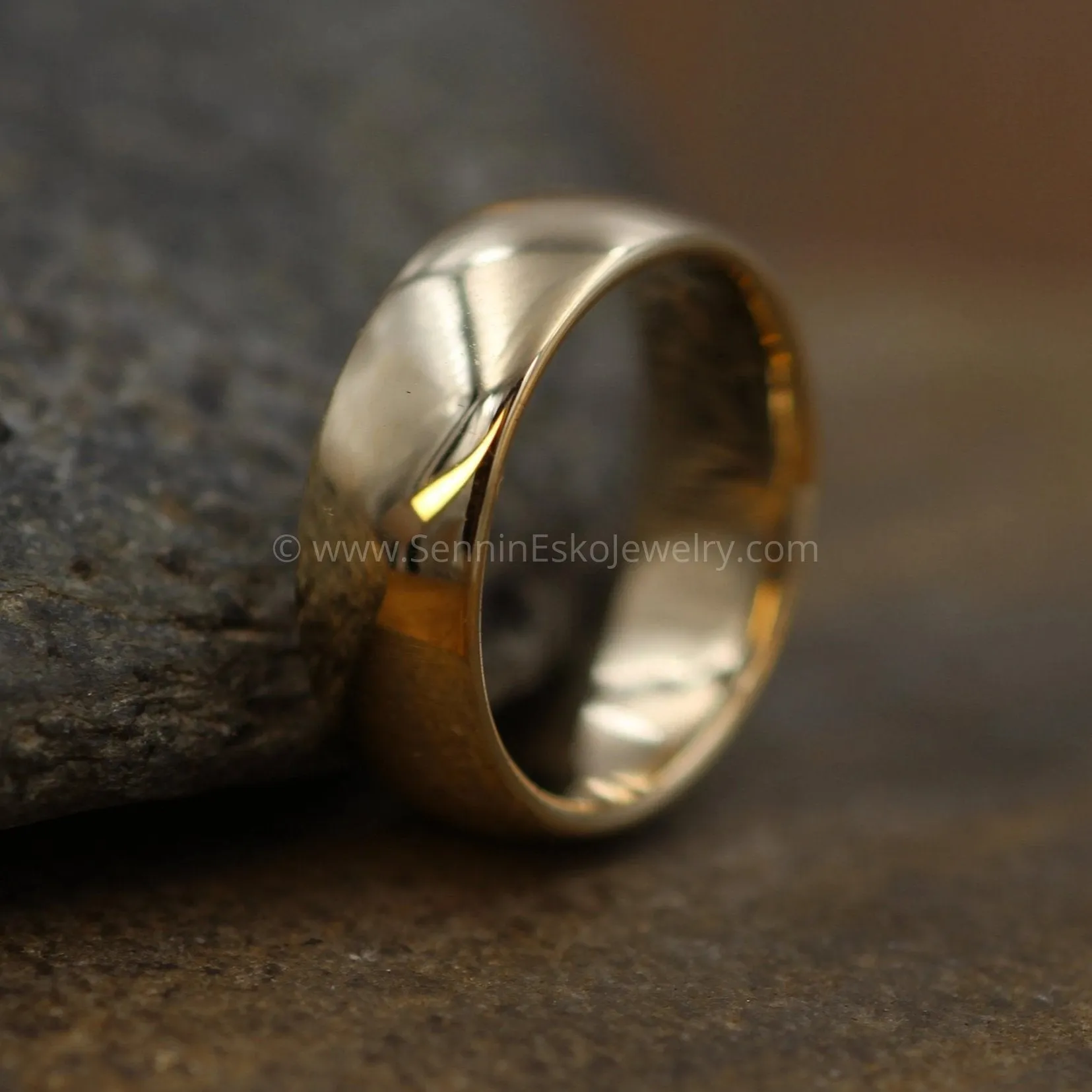 Comfort Fit 18kt Yellow Gold 7x2mm Band - Glossy Finish