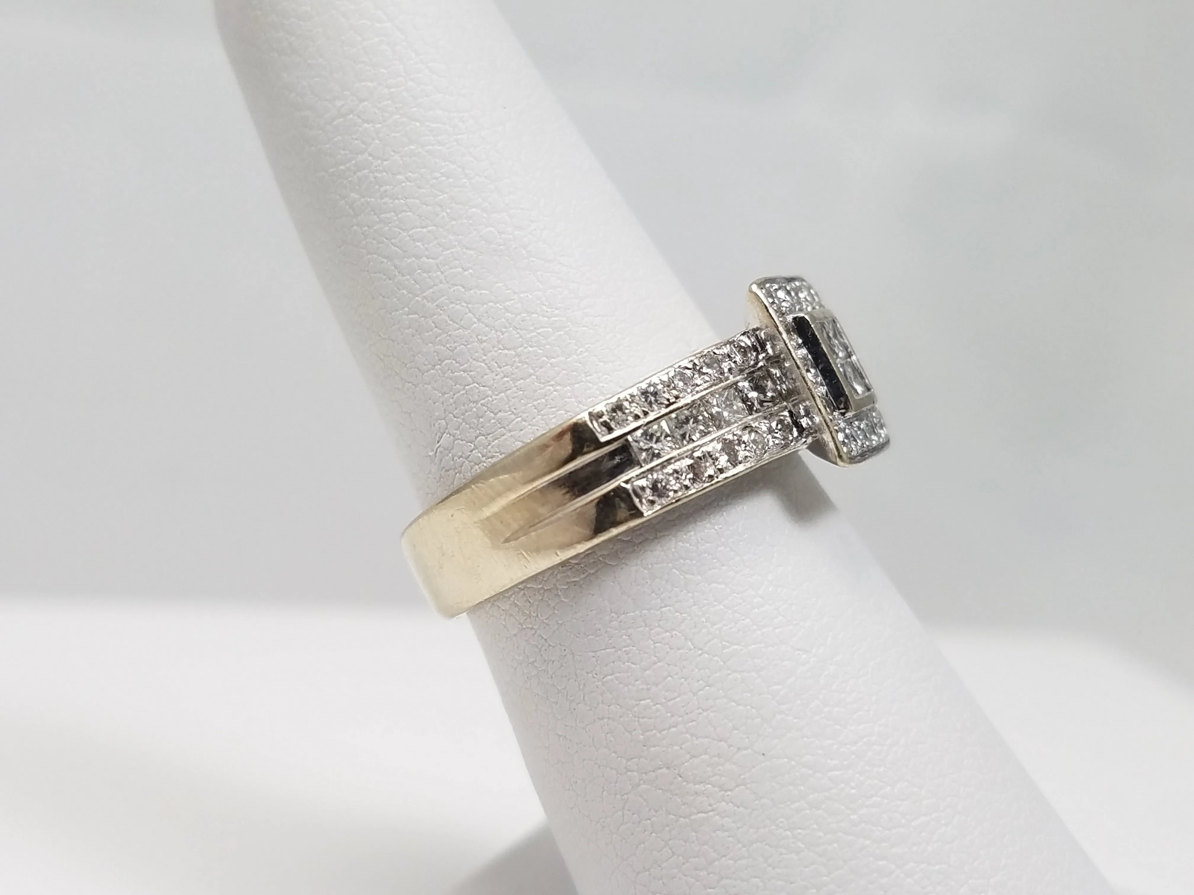 Dazzling 14k White Gold Natural Diamond Engagement Ring