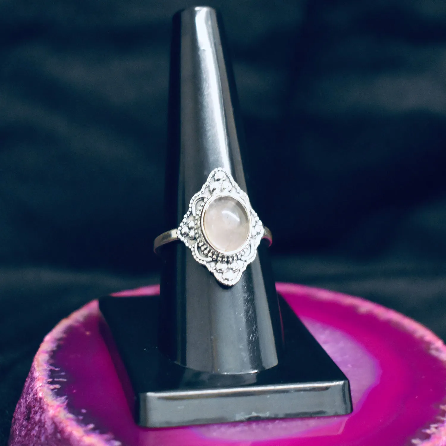 Detailed Rose Quartz Ring (925) Sterling Silver