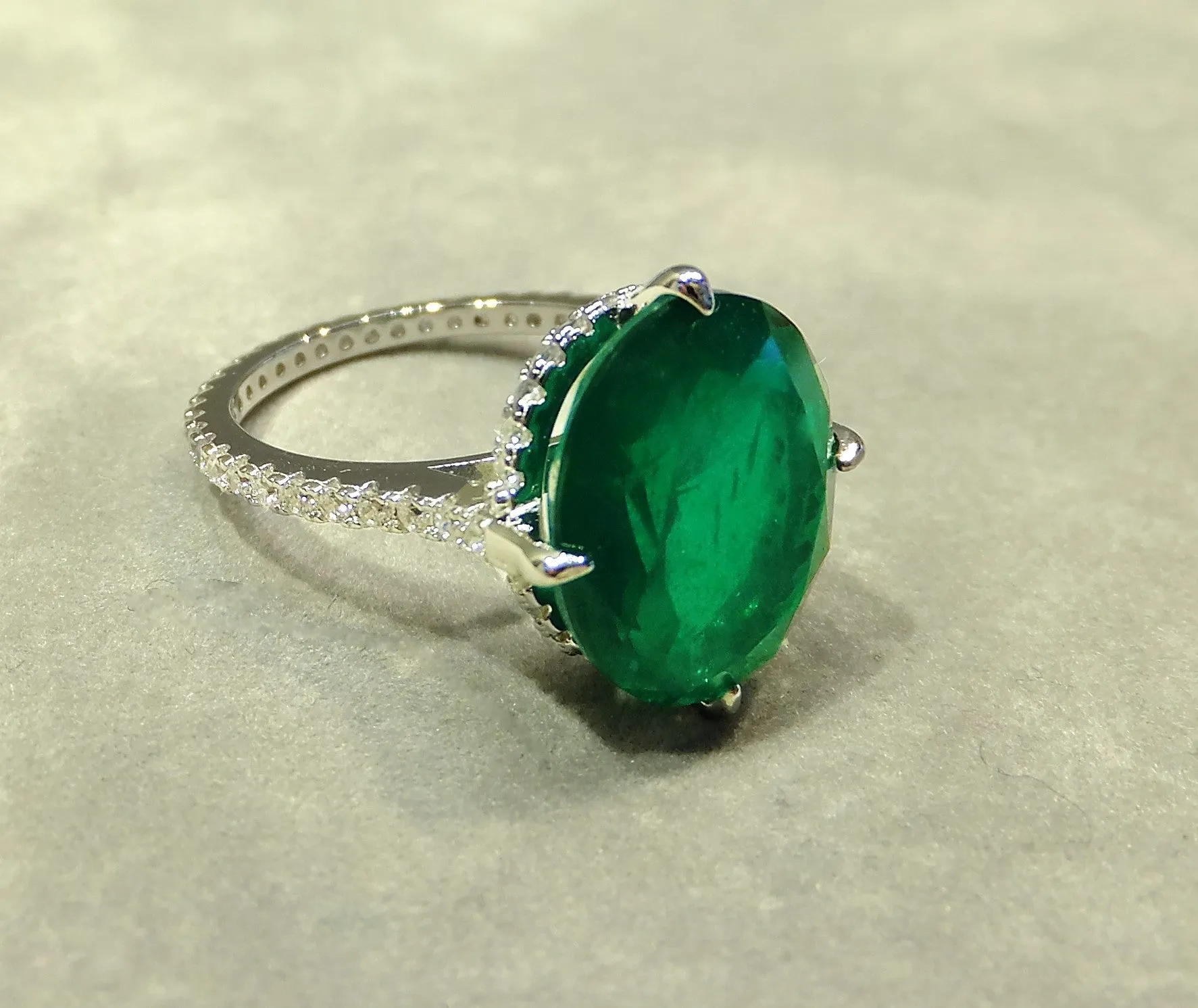 Emerald Green Paraiba Tourmaline Oval Gemstone Ring