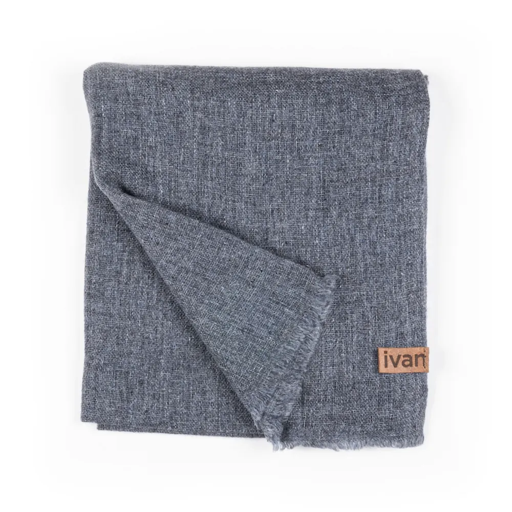 EXTRA LIGHTWEIGHT CASHMERE SCARF