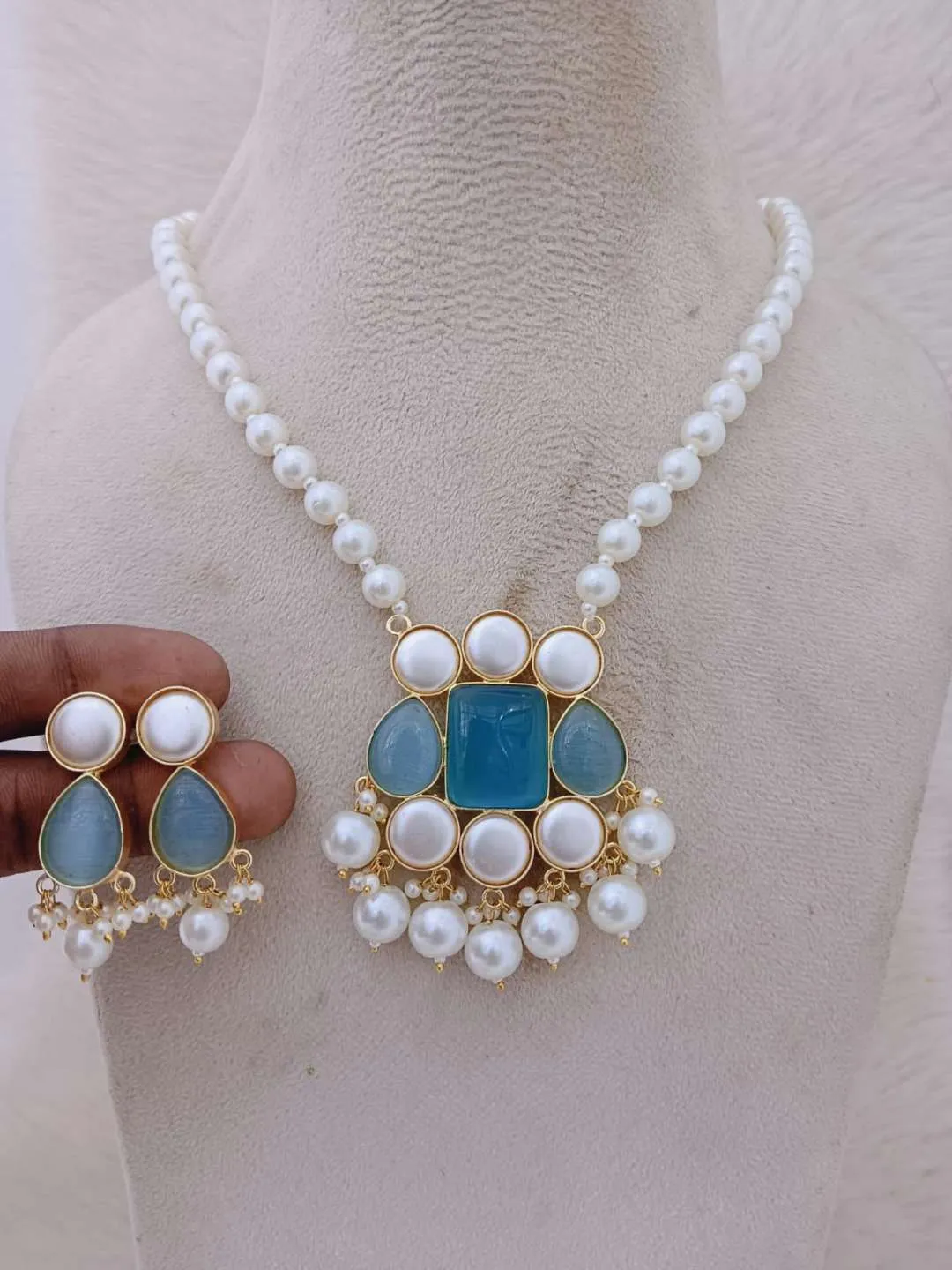 Fusion Pearl Necklace Set