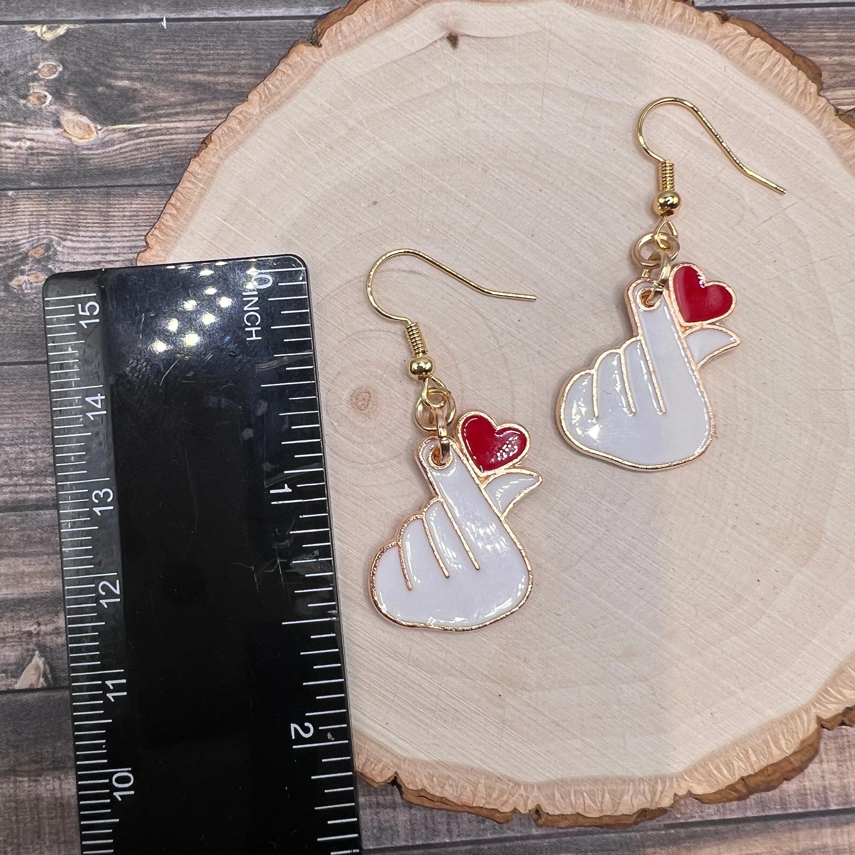 K Pop Finger Heart Valentine Earrings, Hypoallergenic, Valentine's Gift