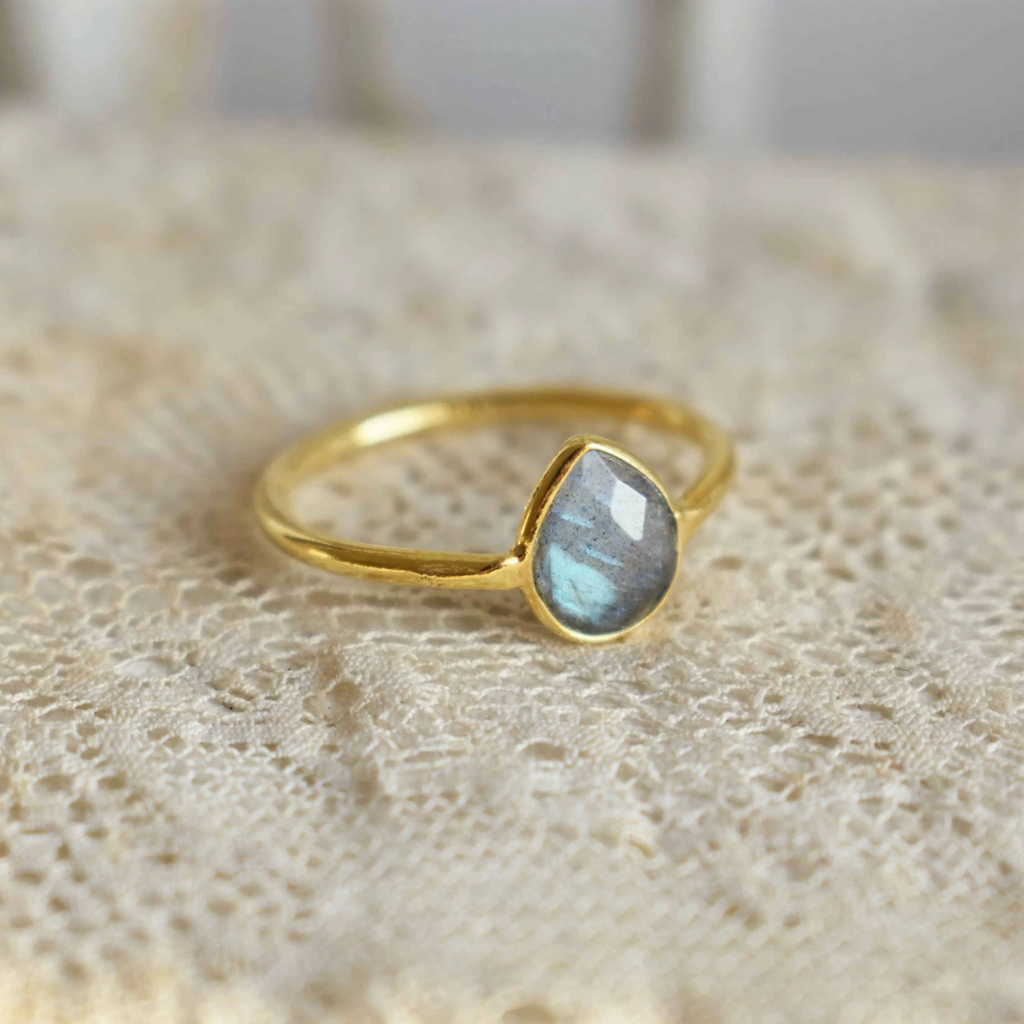 labradorite | ‘laia’ ring | 24k gold-plated