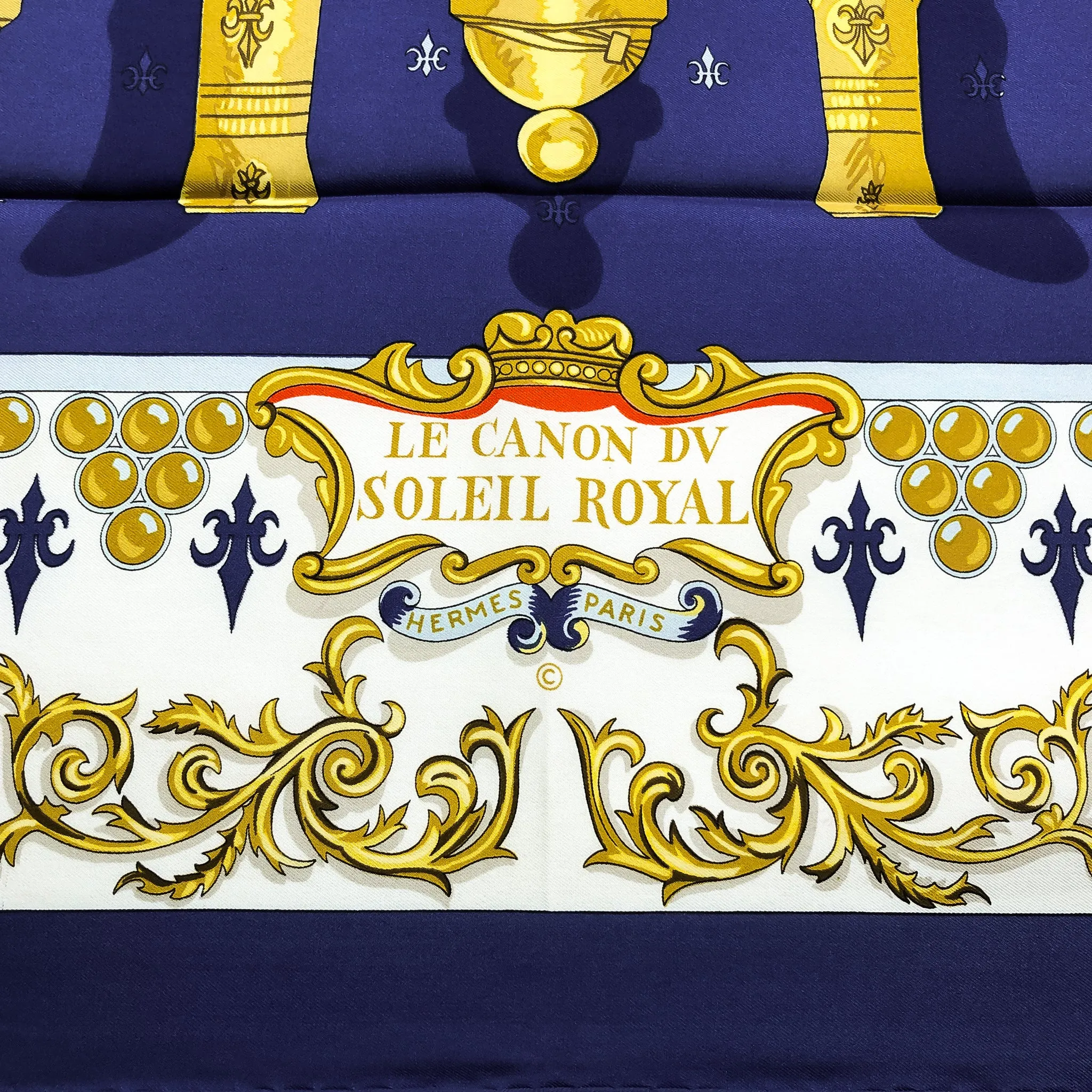 Le Canon du Soleil Royal Hermes Scarf by Peron 90 cm Silk RARE Navy & White