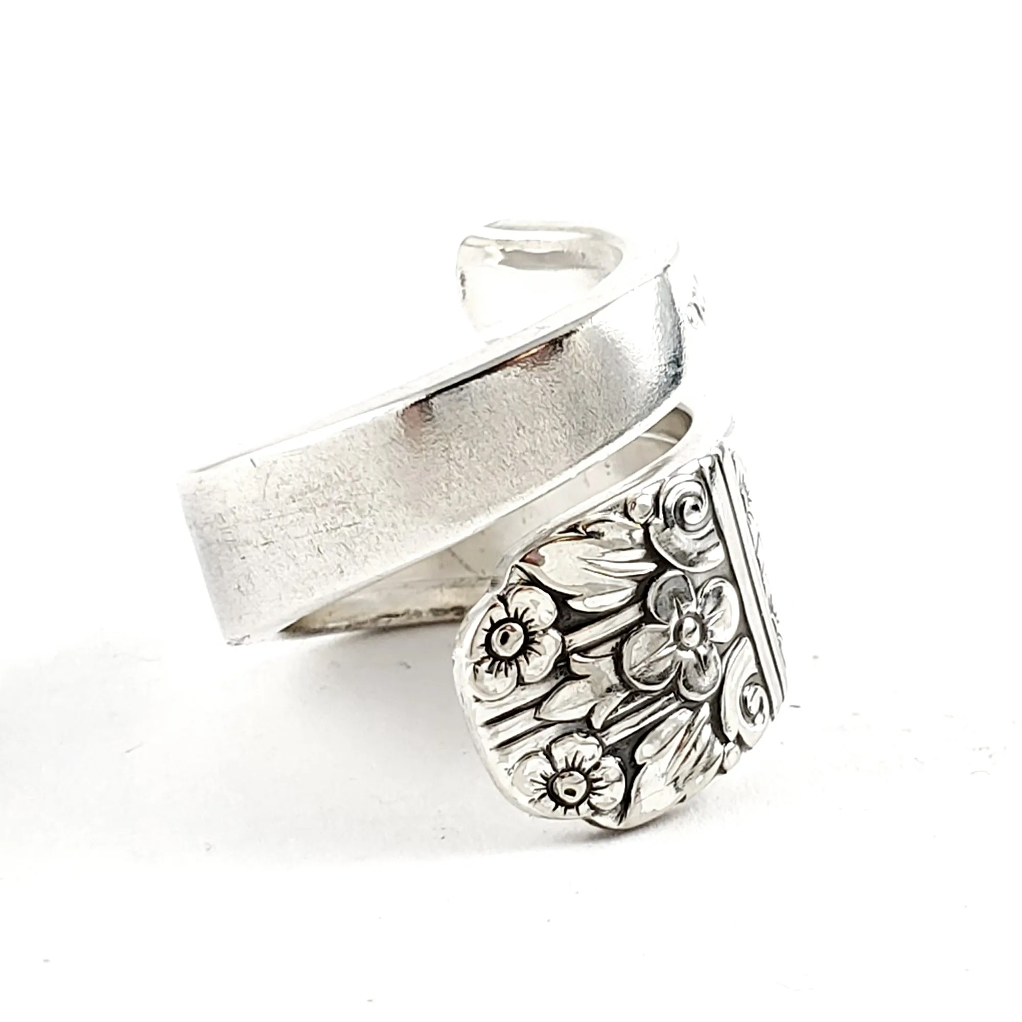 Oneida Margate Wrap Around Spoon Ring