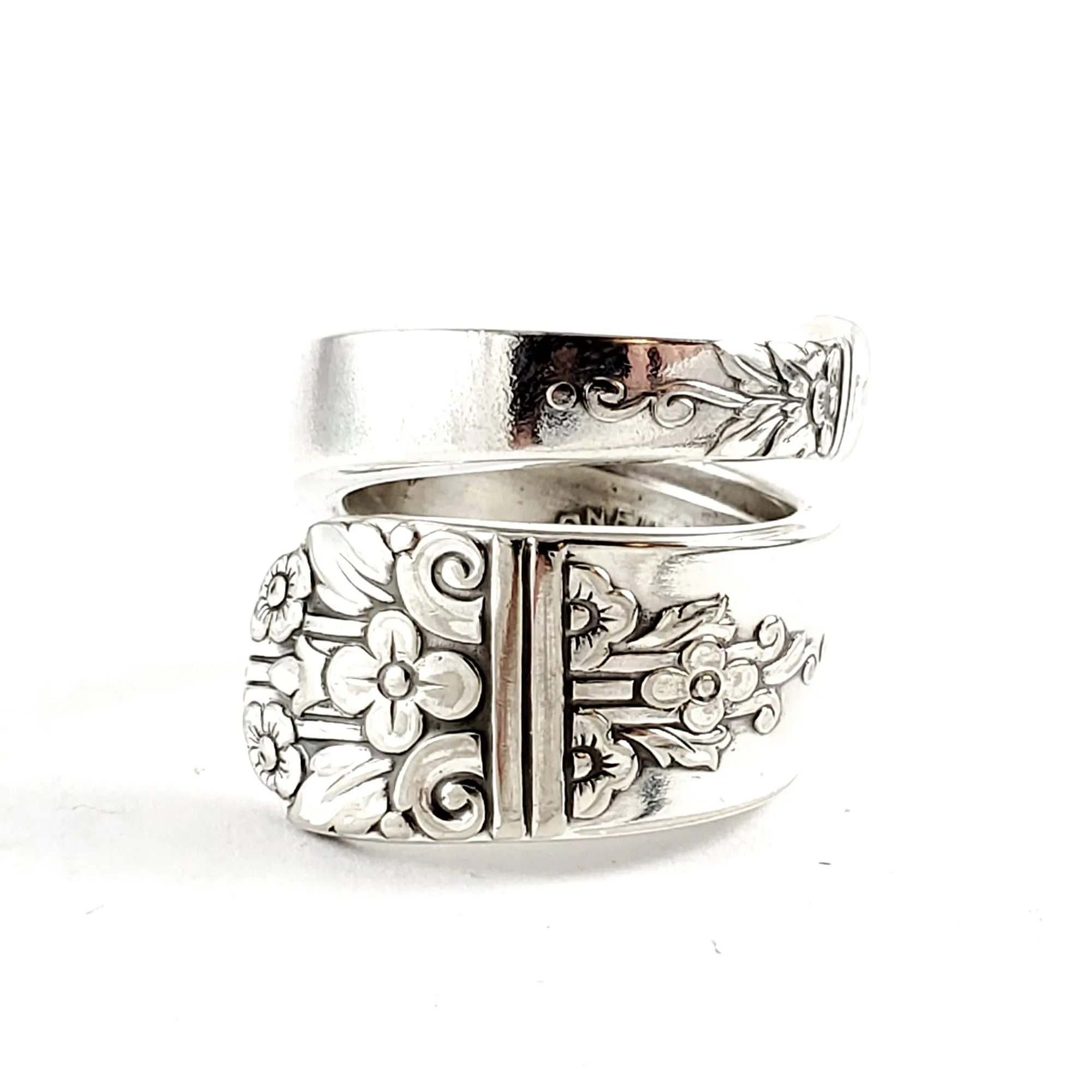 Oneida Margate Wrap Around Spoon Ring