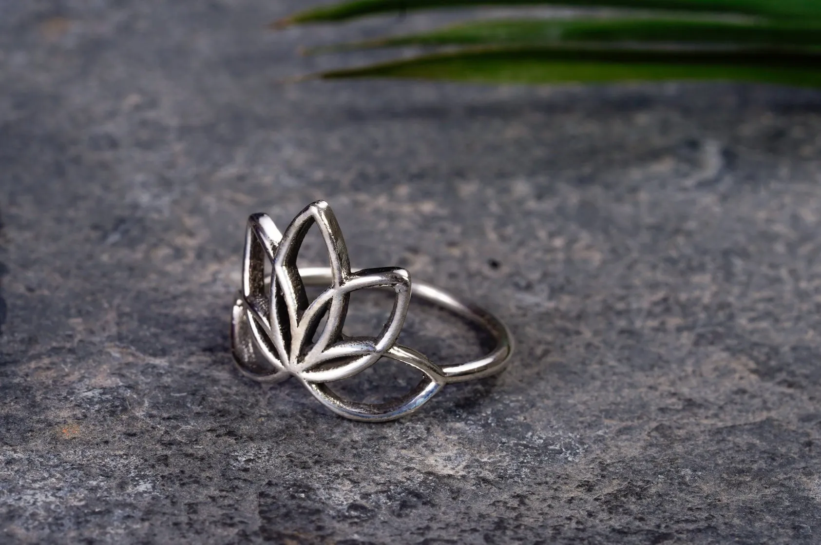 Ring ~ BIG LOTUS ~