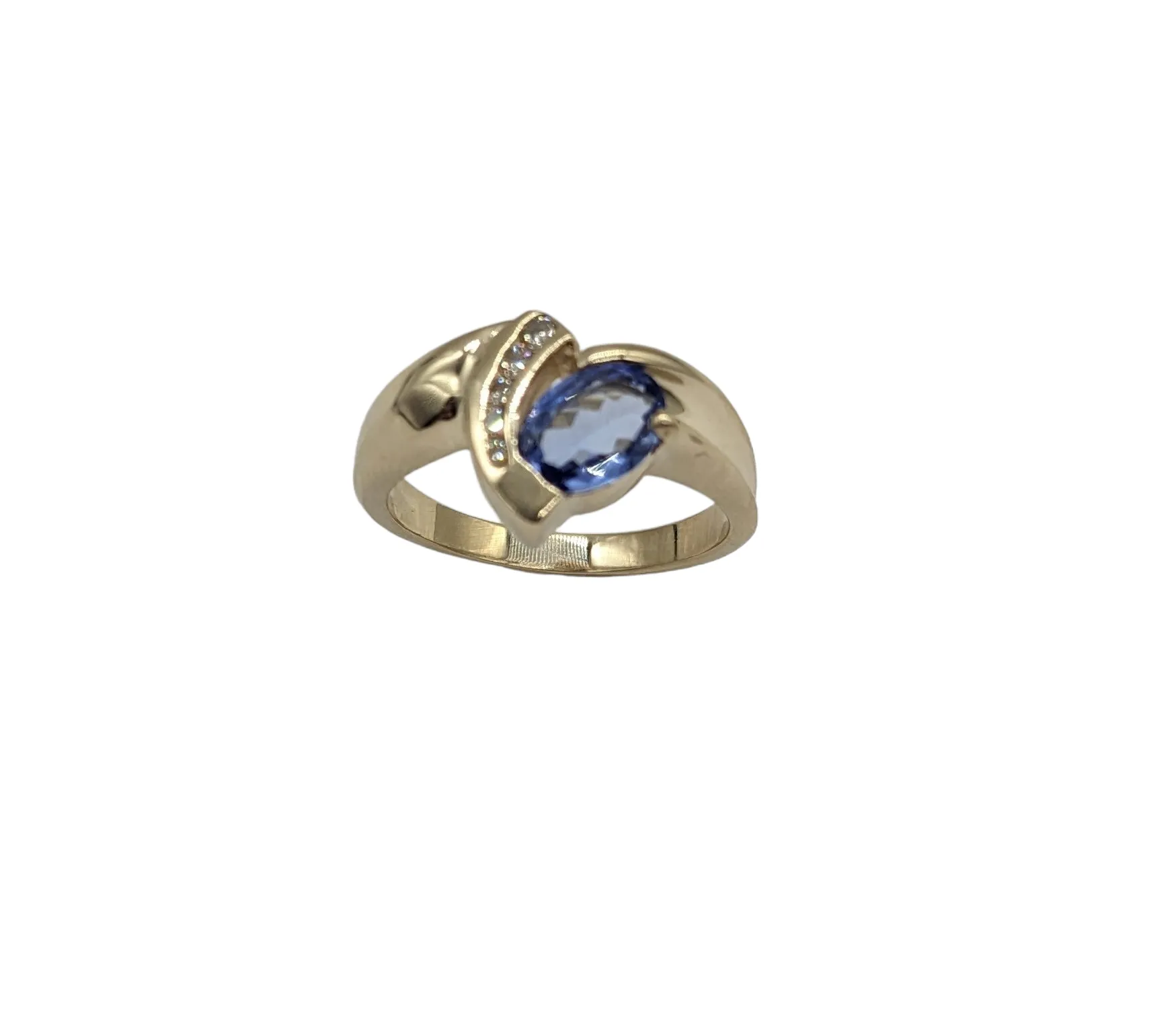 Tanzanite and Diamond Ring