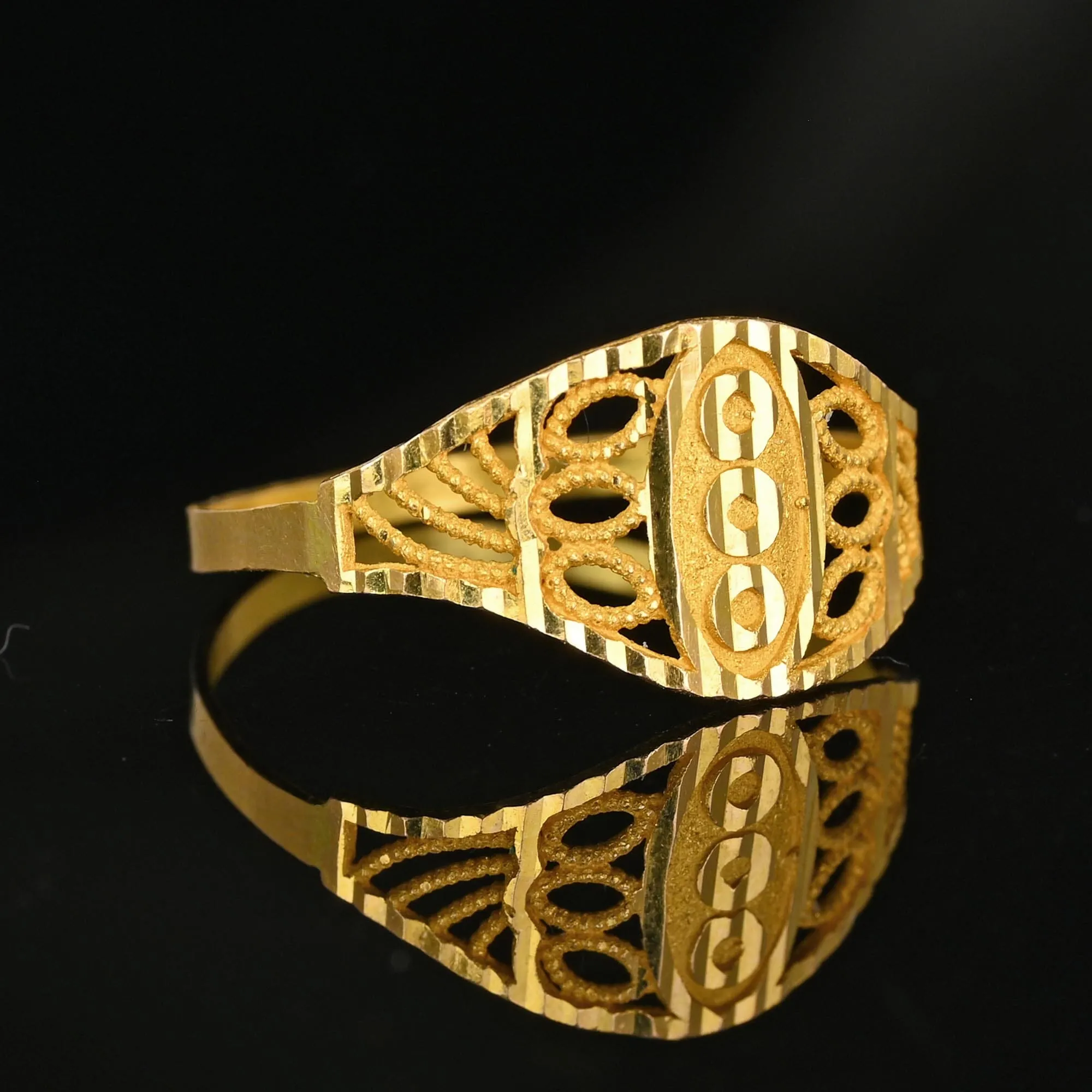 Vintage 21K Gold Diamond Cutout Textured Filigree Ring