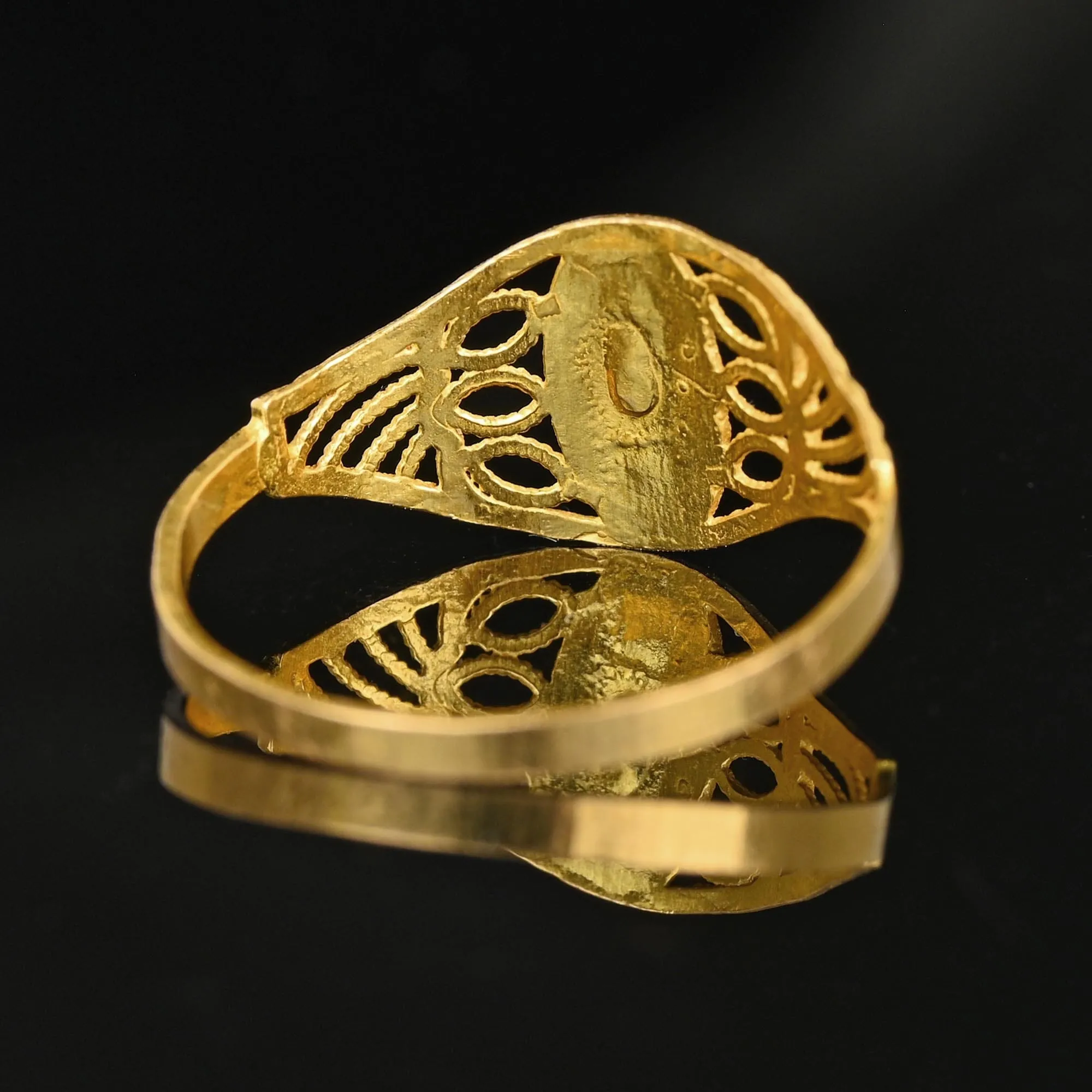 Vintage 21K Gold Diamond Cutout Textured Filigree Ring