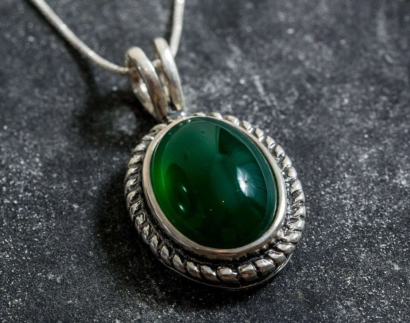 Vintage Emerald Necklace - Green Emerald Necklace - Green Oval Pendant