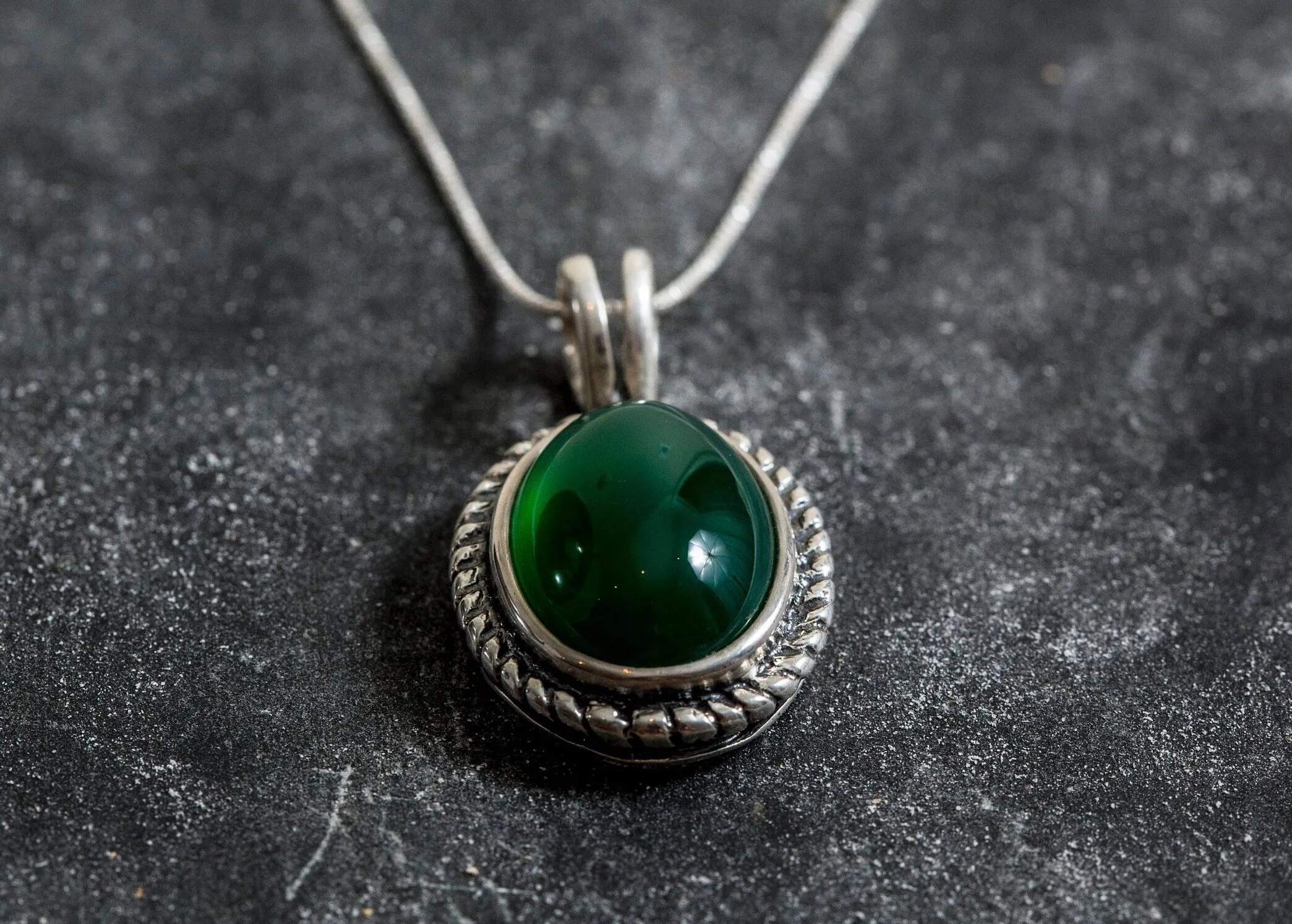 Vintage Emerald Necklace - Green Emerald Necklace - Green Oval Pendant