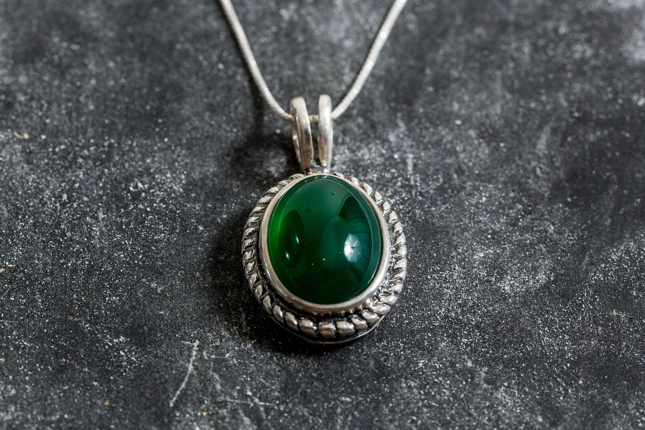 Vintage Emerald Necklace - Green Emerald Necklace - Green Oval Pendant