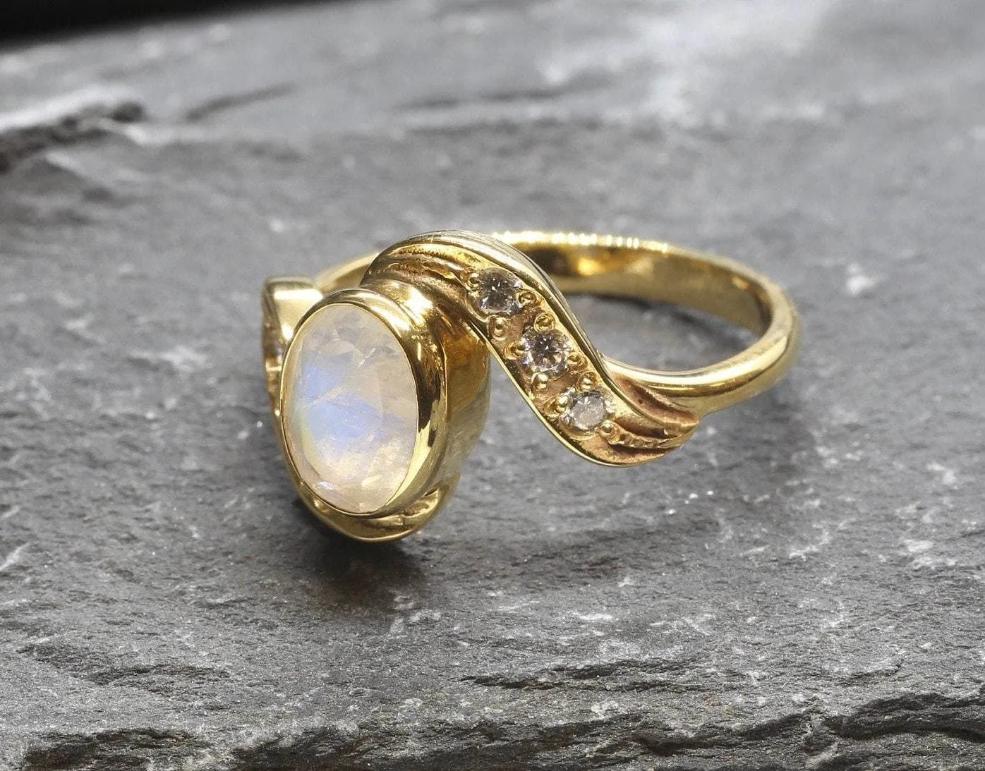 Vintage Moonstone Ring - Gold Antique Band, Natural Moonstone Ring, June Birthstone Ring