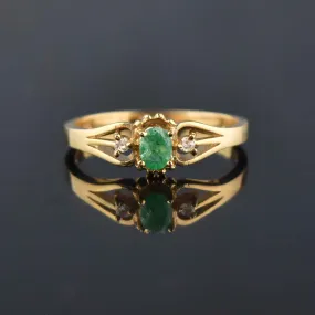 Vintage Oval Emerald Solitaire Diamond 14K Gold Ring