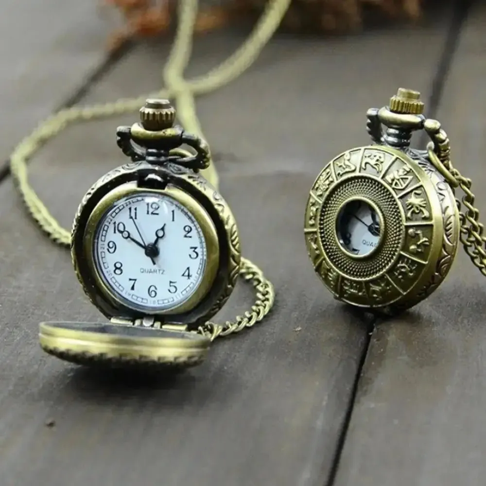 Vintage Quartz Steampunk Pocket Watch Women Man Necklace Pendant with Chain Gift Necklace Carving Chain Clock Pocket Fob Watch